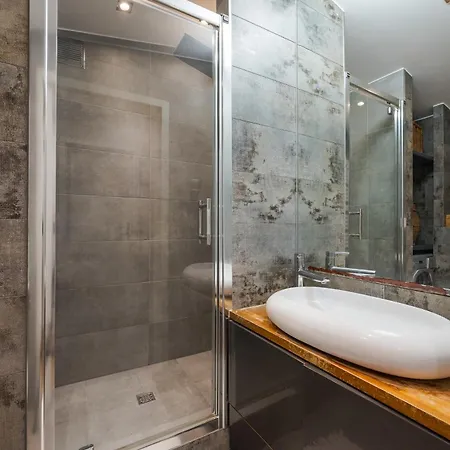 Metro Raclawicka Deluxe *