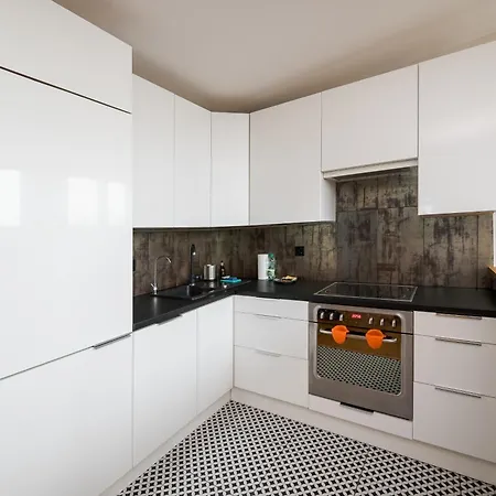 Metro Raclawicka Deluxe Apartment Warsaw