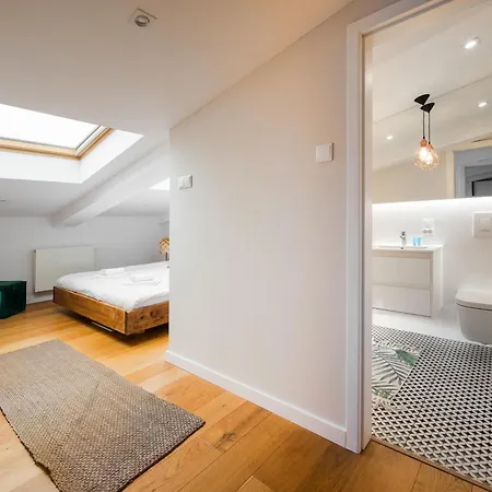 Metro Raclawicka Deluxe Apartment