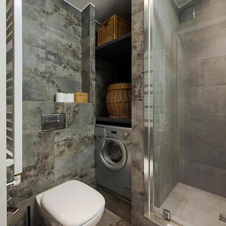 Metro Raclawicka Deluxe Apartmán