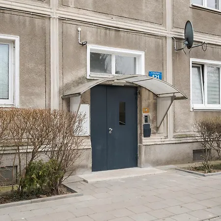 Metro Raclawicka Deluxe Varšava