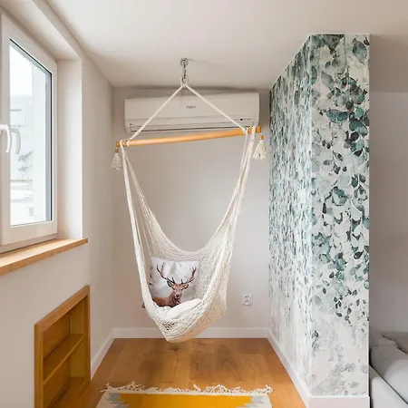 Metro Raclawicka Deluxe * Warszawa